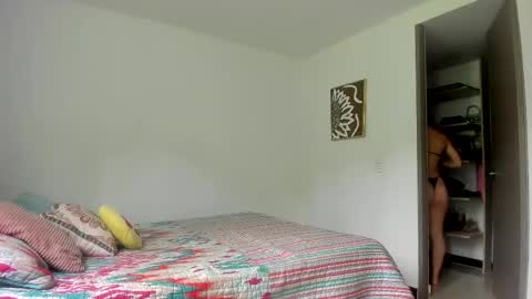 Selyn online show from September 2025 03:12:02 PM