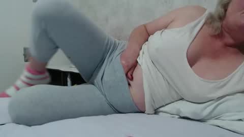 Snapshot of seniorita333 chatting on November 2025 12:22:01 PM Lenna online show from November 2025 12:22:01 PM