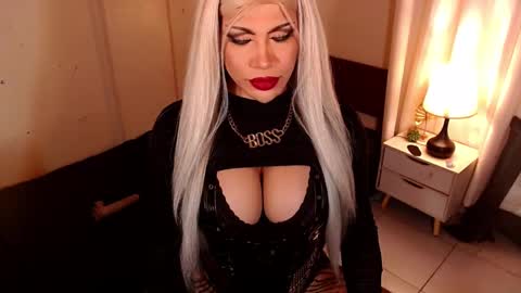 unstappable queen kate online show from February 2026 03:03:01 AM