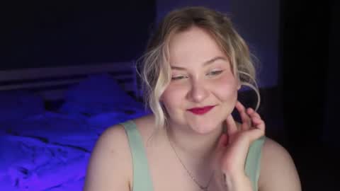 Snapshot of sensual_girrrl chatting on June 2026 12:19:01 AM Ilona online show from June 2026 12:19:01 AM