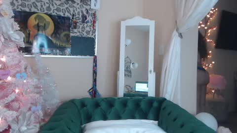 V online show from February 2025 09:08:02 PM