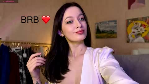 Snapshot of sensuallucy233 chatting on January 2026 05:32:02 AM sensuallucy233 online show from January 2026 05:32:02 AM