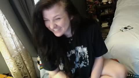 Tara online show from November 2025 02:38:01 PM