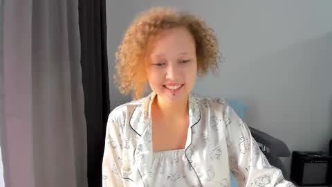 senya_sol online show from February 2026 09:38:01 AM