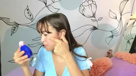 serafina_ online show from October 2025 12:39:01 PM