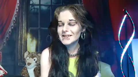 Seraphin Munster online show from February 2025 11:45:01 PM
