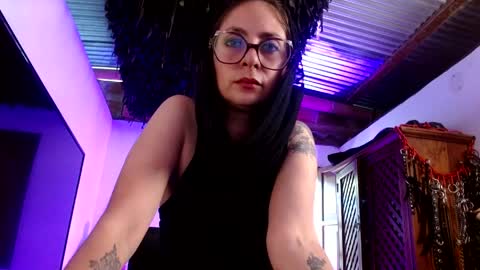 Snapshot of serena_xyz chatting on April 2026 07:58:01 PM Serena Xyz online show from April 2026 07:58:01 PM