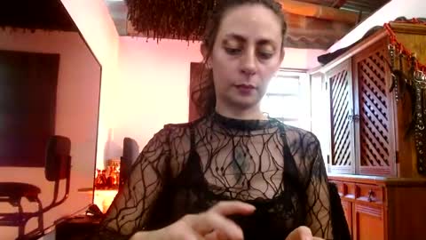Snapshot of serena_xyz chatting on May 2026 04:33:01 PM Serena Xyz online show from May 2026 04:33:01 PM