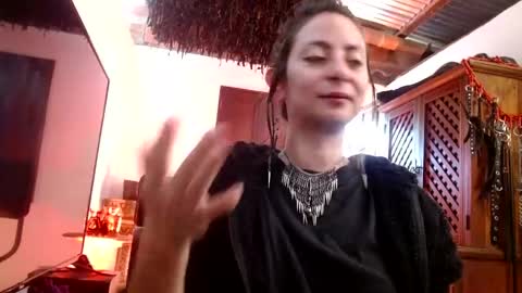 Snapshot of serena_xyz chatting on May 2026 01:41:01 PM Serena Xyz online show from May 2026 01:41:01 PM