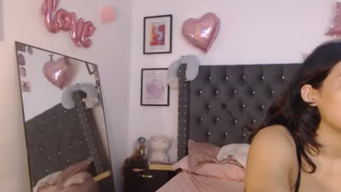 sararoussee online show from March 2025 01:56:02 AM