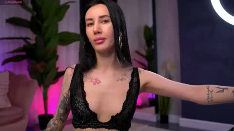 Serena online show from November 2025 10:43:02 AM