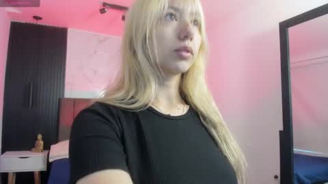 Serene online show from September 2025 01:05:02 PM