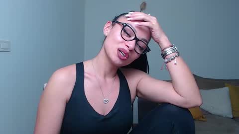 SereneSophi online show from March 2025 08:32:01 PM