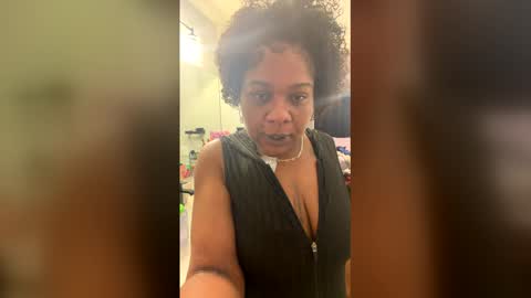 Snapshot of serenity_dayze chatting on May 2026 04:52:01 AM serenity_dayze online show from May 2026 04:52:01 AM