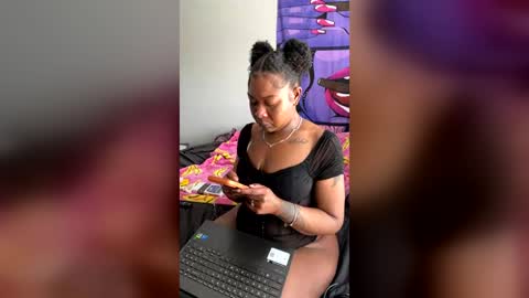 Snapshot of serenity_dayze chatting on June 2026 05:16:01 PM serenity_dayze online show from June 2026 05:16:01 PM