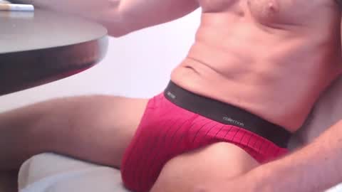 Snapshot of sergio_ch chatting on October 2025 09:31:02 PM sergio_ch online show from October 2025 09:31:02 PM