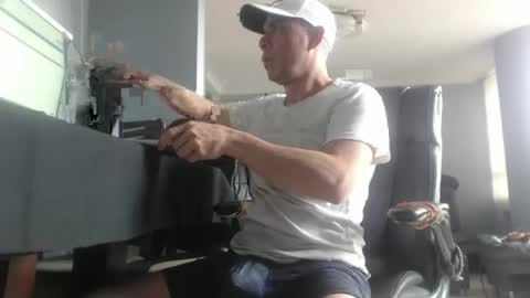 hetero serio discreto online show from January 2025 06:54:02 PM