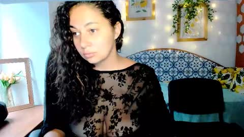 VIOLA online show from October 2025 05:51:02 AM