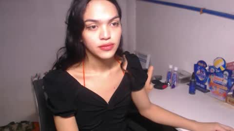 Bella online show from November 2025 07:27:01 PM