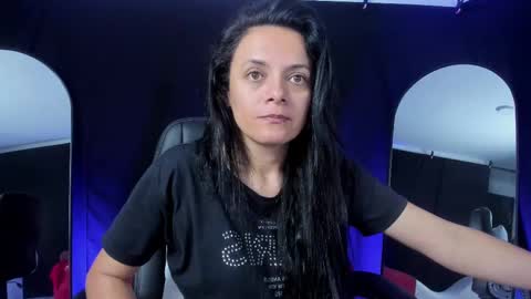 LUCERO online show from November 2025 06:22:01 AM