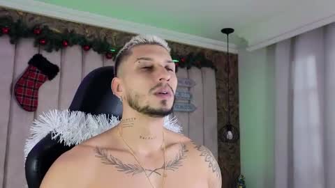 Snapshot of seth_vega_ chatting on December 2024 02:58:02 PM HEY IM SETH online show from December 2024 02:58:02 PM