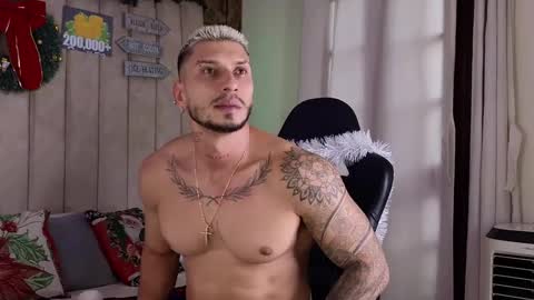 Snapshot of seth_vega_ chatting on December 2024 06:02:02 PM HEY IM SETH online show from December 2024 06:02:02 PM