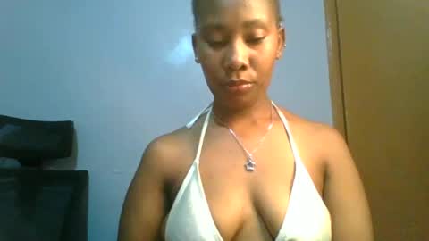 Snapshot of sexie_curvie chatting on February 2025 03:50:01 AM Maggie online show from February 2025 03:50:01 AM