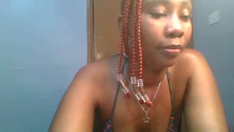 Snapshot of sexie_curvie chatting on February 2025 07:26:01 AM Maggie online show from February 2025 07:26:01 AM