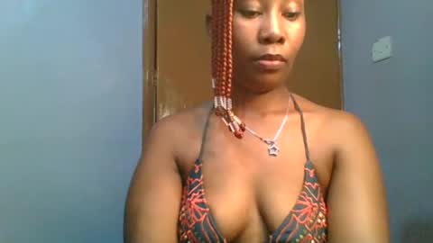 Snapshot of sexie_curvie chatting on February 2025 10:32:02 AM Maggie online show from February 2025 10:32:02 AM