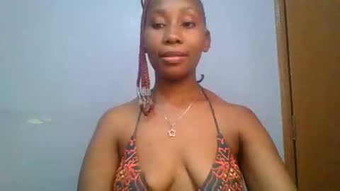 Snapshot of sexie_curvie chatting on February 2025 10:23:01 AM Maggie online show from February 2025 10:23:01 AM