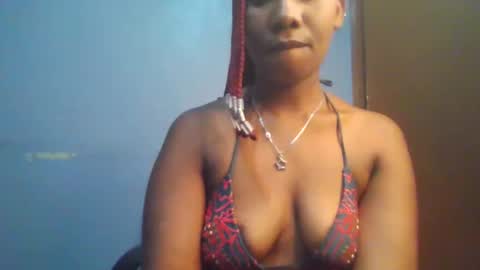 Snapshot of sexie_curvie chatting on February 2025 04:03:02 AM Maggie online show from February 2025 04:03:02 AM