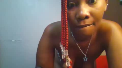 Snapshot of sexie_curvie chatting on February 2025 04:14:02 AM Maggie online show from February 2025 04:14:02 AM
