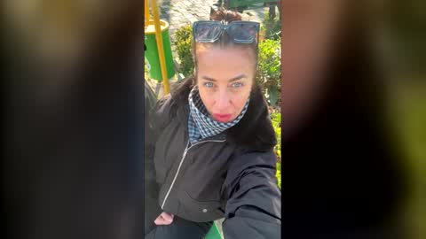 sextilyon online show from December 2025 10:11:02 AM