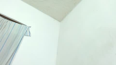 Snapshot of sexx_trip chatting on December 2024 03:00:02 PM Axel online show from December 2024 03:00:02 PM