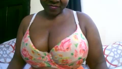 Snapshot of sexxi_ebony chatting on October 2025 09:44:01 AM sexxi_ebony online show from October 2025 09:44:01 AM