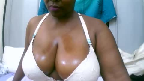 Snapshot of sexxi_ebony chatting on November 2025 05:18:02 AM sexxi_ebony online show from November 2025 05:18:02 AM