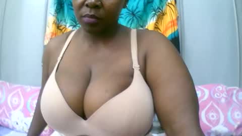 Snapshot of sexxi_ebony chatting on November 2025 05:18:02 AM sexxi_ebony online show from November 2025 05:18:02 AM