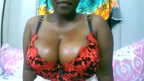 Snapshot of sexxi_ebony chatting on November 2025 03:14:02 PM sexxi_ebony online show from November 2025 03:14:02 PM