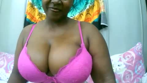 Snapshot of sexxi_ebony chatting on November 2025 04:49:01 AM sexxi_ebony online show from November 2025 04:49:01 AM