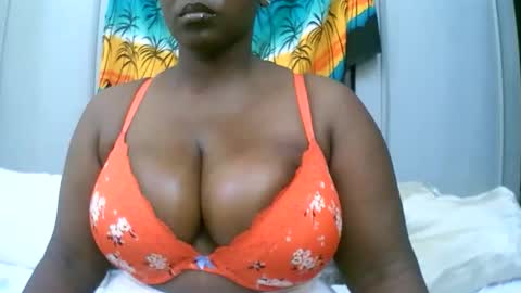 Snapshot of sexxi_ebony chatting on December 2025 07:24:01 AM sexxi_ebony online show from December 2025 07:24:01 AM