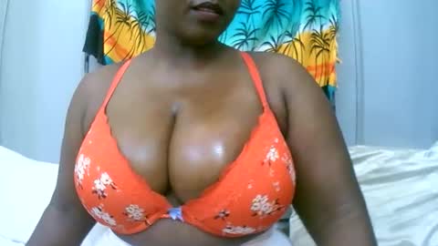 Snapshot of sexxi_ebony chatting on December 2025 05:58:01 AM sexxi_ebony online show from December 2025 05:58:01 AM