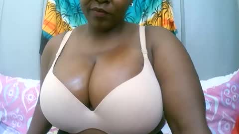 Snapshot of sexxi_ebony chatting on January 2026 12:40:02 PM sexxi_ebony online show from January 2026 12:40:02 PM
