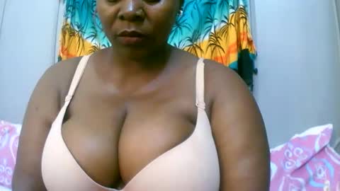 Snapshot of sexxi_ebony chatting on January 2026 06:46:02 PM sexxi_ebony online show from January 2026 06:46:02 PM