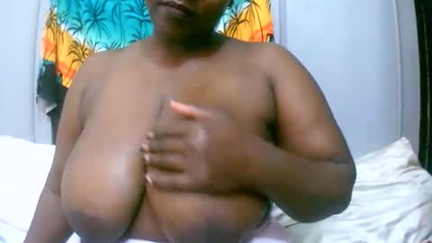 Snapshot of sexxi_ebony chatting on February 2026 12:04:02 AM sexxi_ebony online show from February 2026 12:04:02 AM