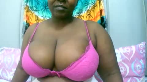 Snapshot of sexxi_ebony chatting on February 2026 03:46:02 AM sexxi_ebony online show from February 2026 03:46:02 AM
