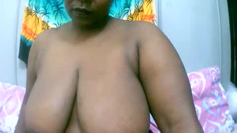 Snapshot of sexxi_ebony chatting on February 2026 03:58:01 AM sexxi_ebony online show from February 2026 03:58:01 AM