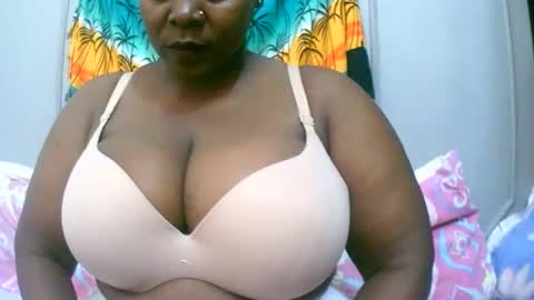 Snapshot of sexxi_ebony chatting on February 2026 06:20:01 PM sexxi_ebony online show from February 2026 06:20:01 PM