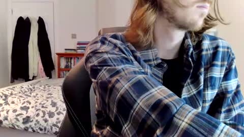 Adam  online show from February 2026 09:25:02 AM