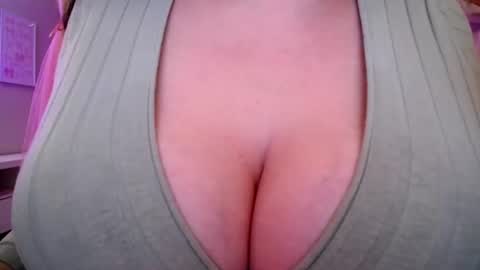 Snapshot of sexxxyprincess chatting on June 2026 02:58:02 AM Princess online show from June 2026 02:58:02 AM