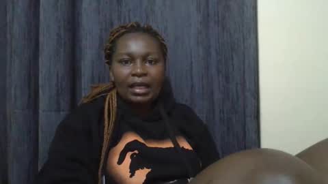 Snapshot of sexxy_amira chatting on October 2025 09:28:01 AM sexxy_amira online show from October 2025 09:28:01 AM